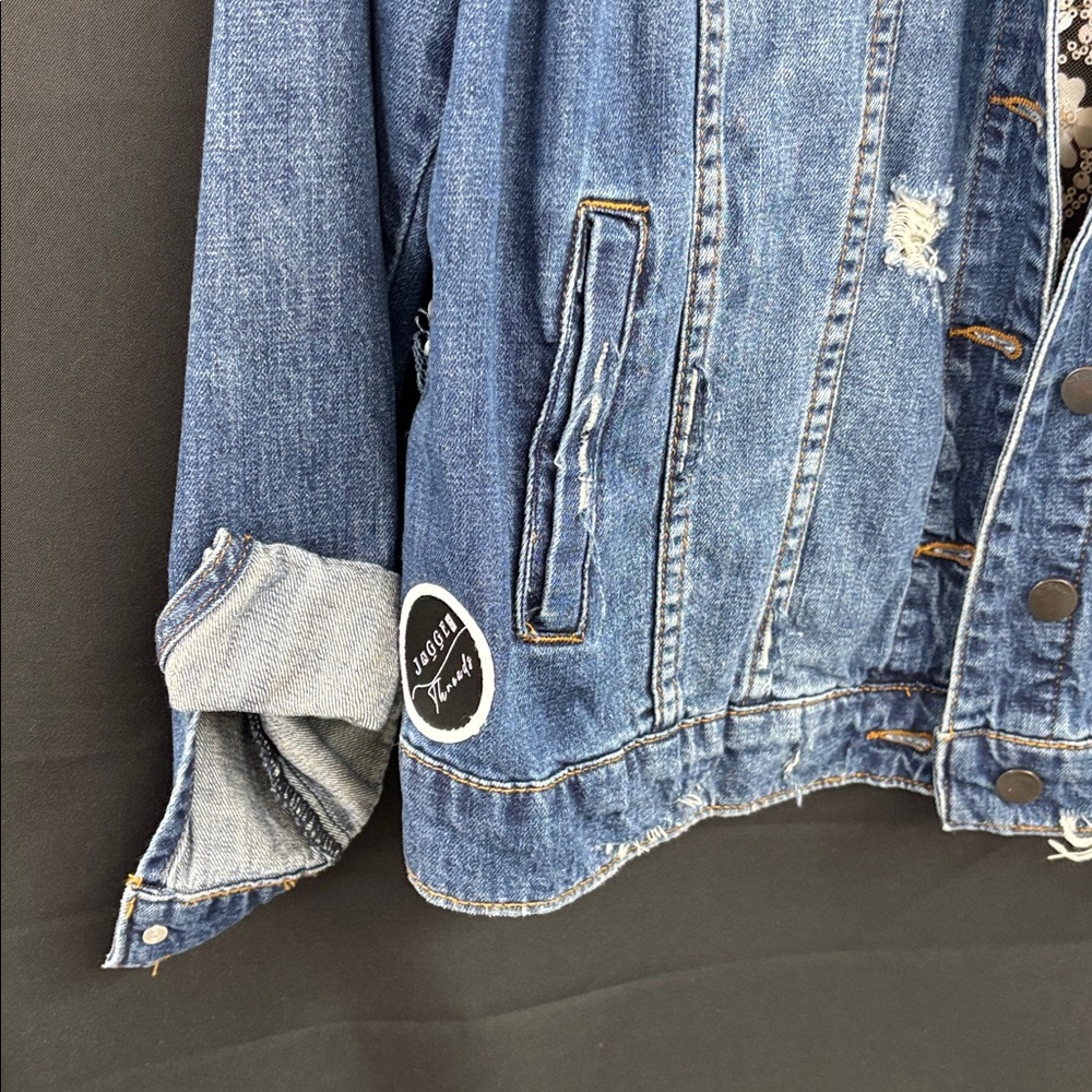 Repurposed Denim Jacket with Floral Lace Back Panel - by Jagged Threads - Picture 5 of 5